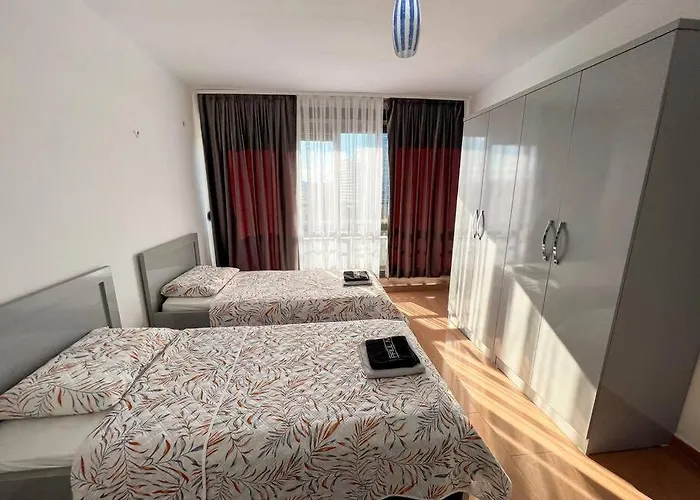 Scanderbeg Square 2br *