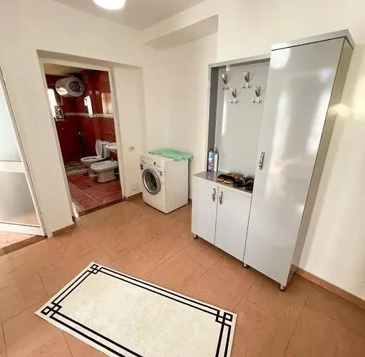 Scanderbeg Square 2br Apartment *